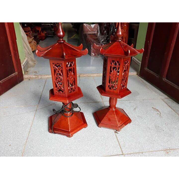 Cặp đèn thờ dạng mái chùa gỗ hương đỏ cao 48 cm